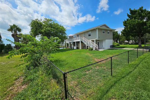 Casa en venta en Hernando Beach, Florida, 2 dormitorios, 124.86 m2 № 2381137 - foto 10