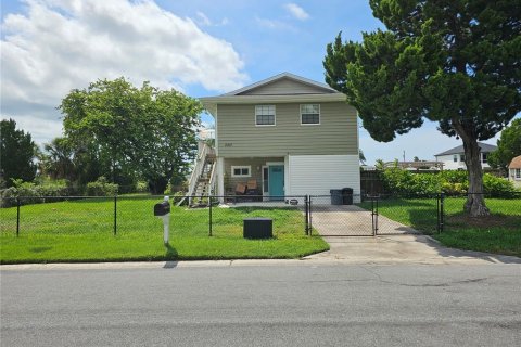 Casa en venta en Hernando Beach, Florida, 2 dormitorios, 124.86 m2 № 2381137 - foto 4