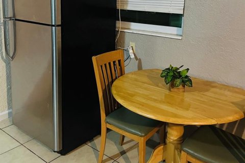 Casa en venta en Saint Petersburg, Florida, 3 dormitorios, 75.62 m2 № 1732294 - foto 5