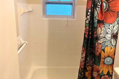 Casa en venta en Saint Petersburg, Florida, 3 dormitorios, 75.62 m2 № 1732294 - foto 9