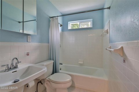 House in South Daytona, Florida 3 bedrooms, 107.95 sq.m. № 1780429 - photo 14