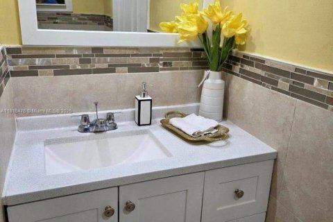 Купить виллу или дом в Лодердейл-Лейкс, Флорида 4 спальни, 189.15м2, № 1961951 - фото 8