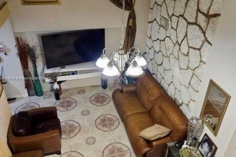 Купить виллу или дом в Лодердейл-Лейкс, Флорида 4 спальни, 189.15м2, № 1961951 - фото 7