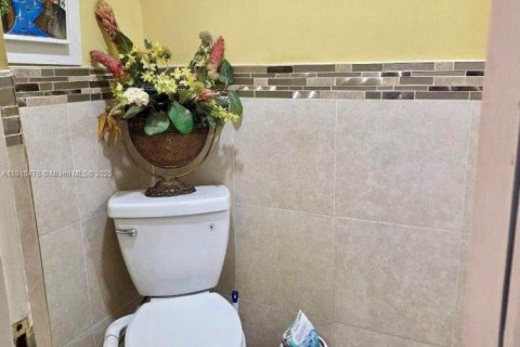 Купить виллу или дом в Лодердейл-Лейкс, Флорида 4 спальни, 189.15м2, № 1961951 - фото 11