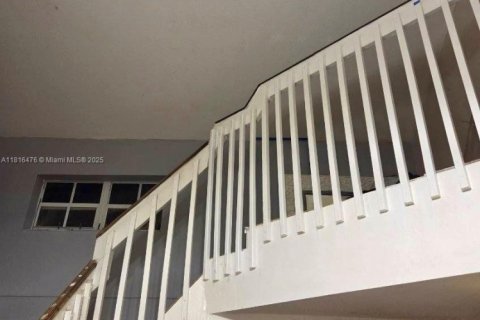 Купить виллу или дом в Лодердейл-Лейкс, Флорида 4 спальни, 189.15м2, № 1961951 - фото 6