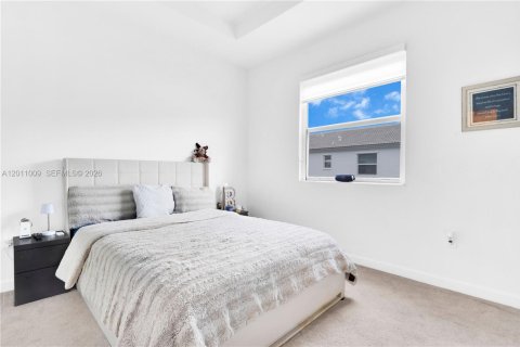 Adosado en alquiler en Homestead, Florida, 3 dormitorios, 123.37 m2 № 2075251 - foto 10