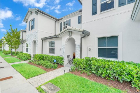 Adosado en alquiler en Homestead, Florida, 3 dormitorios, 123.37 m2 № 2075251 - foto 2