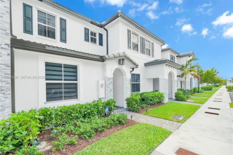 Adosado en alquiler en Homestead, Florida, 3 dormitorios, 123.37 m2 № 2075251 - foto 3