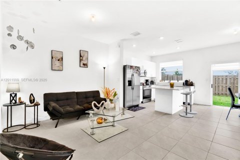 Adosado en alquiler en Homestead, Florida, 3 dormitorios, 123.37 m2 № 2075251 - foto 18