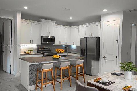 Villa ou maison à Palm Bay, Floride 4 chambres № 2014554