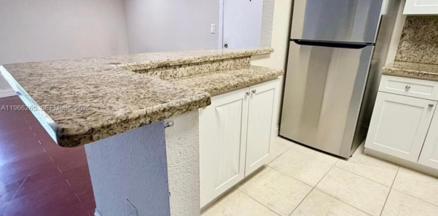 Condo à Miami, Floride, 2 chambres  № 2028103