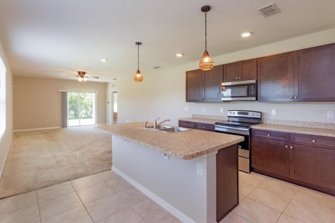 Casa en venta en New Smyrna Beach, Florida, 3 dormitorios, 204.01 m2 № 2150362 - foto 5