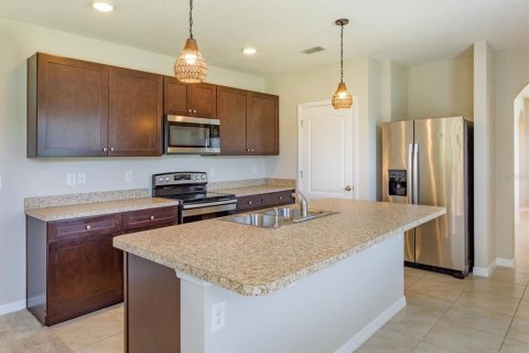 Casa en venta en New Smyrna Beach, Florida, 3 dormitorios, 204.01 m2 № 2150362 - foto 3
