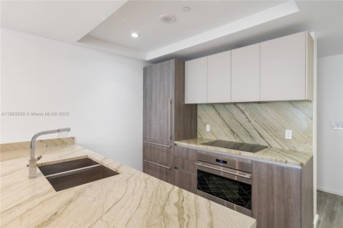 Condo in Miami, Florida, 3 bedrooms  № 1954755 - photo 14