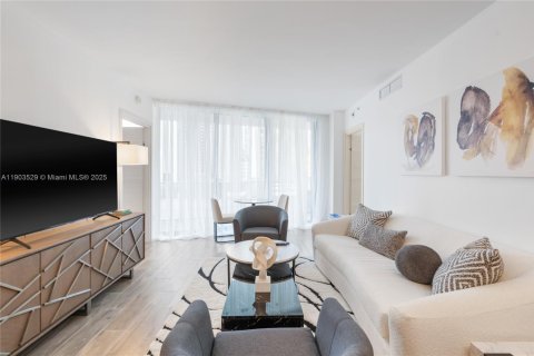 Condo in Miami, Florida, 3 bedrooms  № 1954755 - photo 8