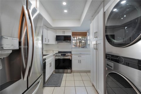 Touwnhouse à vendre à Cutler Bay, Floride: 3 chambres, 120.12 m2 № 2170590 - photo 9