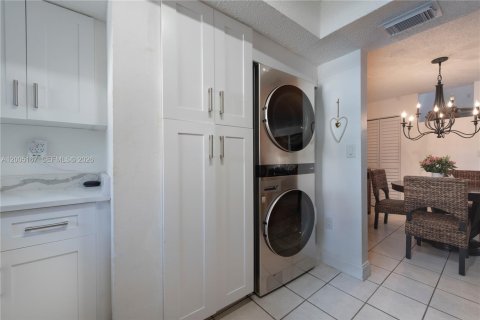 Touwnhouse à vendre à Cutler Bay, Floride: 3 chambres, 120.12 m2 № 2170590 - photo 7
