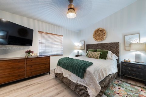 Touwnhouse à vendre à Cutler Bay, Floride: 3 chambres, 120.12 m2 № 2170590 - photo 11