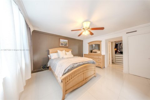 Condominio en venta en Miami, Florida, 2 dormitorios, 122.17 m2 № 1964497 - foto 16