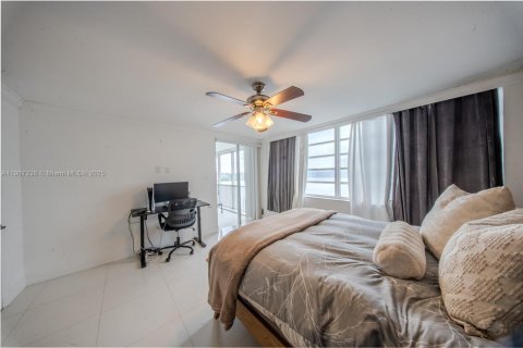 Condominio en venta en Miami, Florida, 2 dormitorios, 122.17 m2 № 1964497 - foto 19
