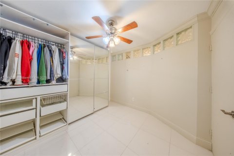 Condominio en venta en Miami, Florida, 2 dormitorios, 122.17 m2 № 1964497 - foto 21