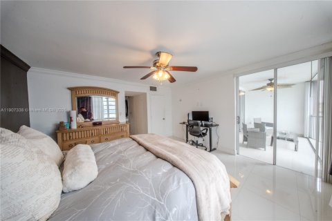 Condominio en venta en Miami, Florida, 2 dormitorios, 122.17 m2 № 1964497 - foto 18