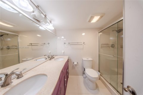 Condominio en venta en Miami, Florida, 2 dormitorios, 122.17 m2 № 1964497 - foto 20