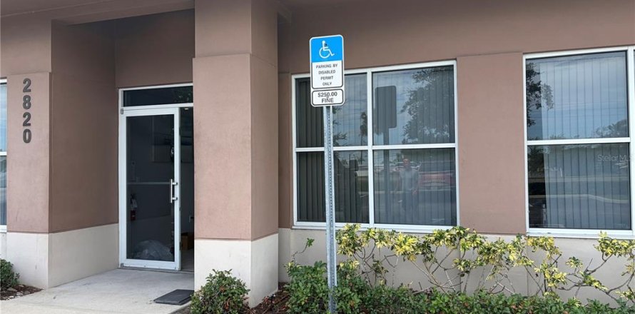 Immobilier commercial à Bradenton, Floride 88.91 m2 № 2411424