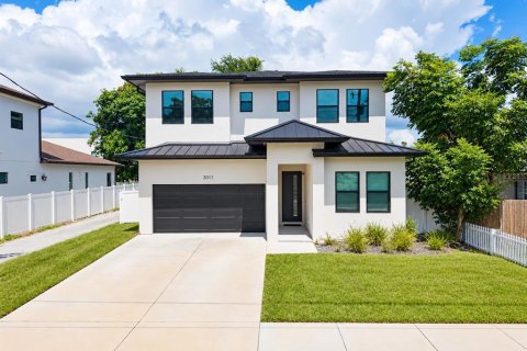 Casa en Tampa, Florida 5 dormitorios, 281.03 m2 № 2373969