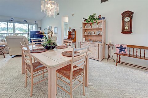 Condo in Venice, Florida, 2 bedrooms  № 2093941 - photo 25