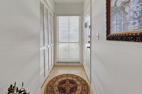 Condo in Venice, Florida, 2 bedrooms  № 2093941 - photo 18