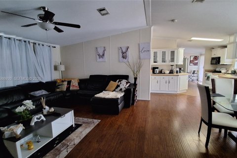 Casa en venta en Davie, Florida, 3 dormitorios № 2050606 - foto 22