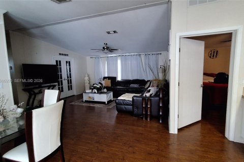 Casa en venta en Davie, Florida, 3 dormitorios № 2050606 - foto 11