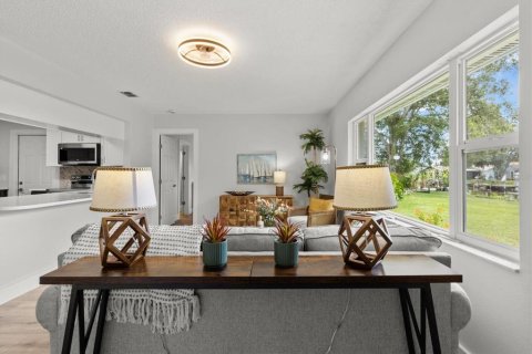House in Homosassa, Florida 2 bedrooms, 139.17 sq.m. № 1761147 - photo 15