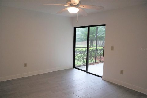 Condo in Tarpon Springs, Florida, 2 bedrooms  № 1831173 - photo 15