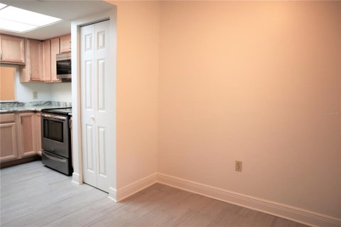 Condo in Tarpon Springs, Florida, 2 bedrooms  № 1831173 - photo 4