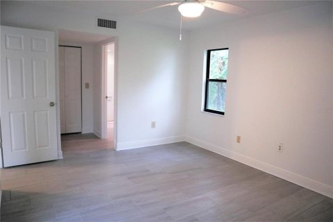 Condo in Tarpon Springs, Florida, 2 bedrooms  № 1831173 - photo 14