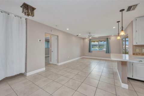 House in Punta Gorda, Florida 3 bedrooms, 175.03 sq.m. № 1817518 - photo 27