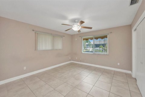 House in Punta Gorda, Florida 3 bedrooms, 175.03 sq.m. № 1817518 - photo 28