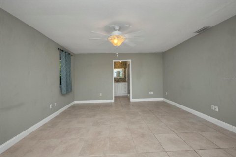 House in Punta Gorda, Florida 3 bedrooms, 175.03 sq.m. № 1817518 - photo 16