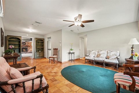 Villa ou maison à vendre à Tampa, Floride: 3 chambres, 137.5 m2 № 2150300 - photo 3