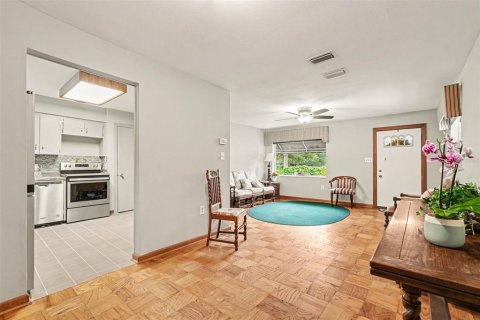 Villa ou maison à vendre à Tampa, Floride: 3 chambres, 137.5 m2 № 2150300 - photo 2