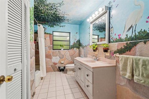 Villa ou maison à vendre à Tampa, Floride: 3 chambres, 137.5 m2 № 2150300 - photo 12