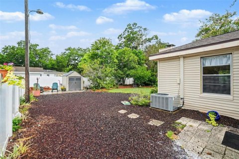 Villa ou maison à vendre à Tampa, Floride: 3 chambres, 137.5 m2 № 2150300 - photo 15