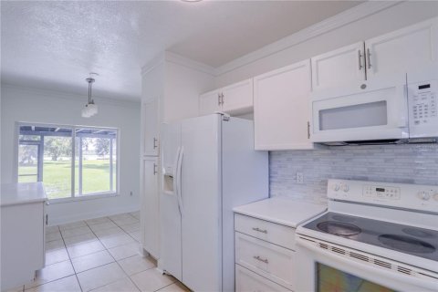 House in Casselberry, Florida 2 bedrooms, 107.02 sq.m. № 2278006 - photo 11