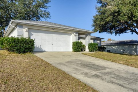 Villa ou maison à Ocala, Floride 3 chambres, 127.28 m2 № 2411445
