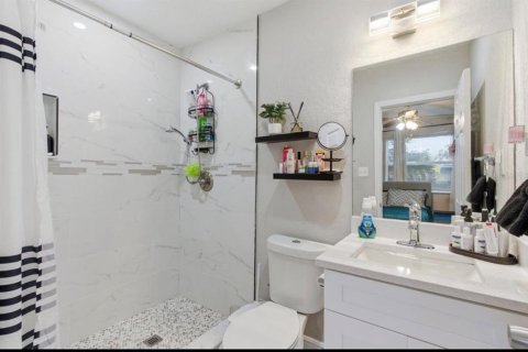 House in Tampa, Florida 3 bedrooms, 93.55 sq.m. № 2266807 - photo 13