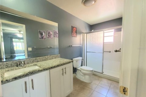 House in Orlando, Florida 3 bedrooms, 174.01 sq.m. № 2202871 - photo 25