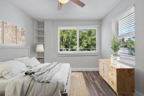 House in Miami, Florida 3 bedrooms, 91.79 sq.m. № 1823641 - photo 13