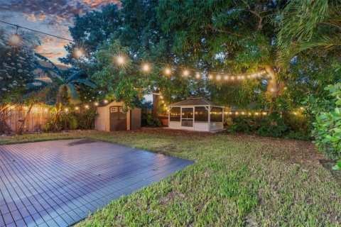 House in Miami, Florida 3 bedrooms, 91.79 sq.m. № 1823641 - photo 2